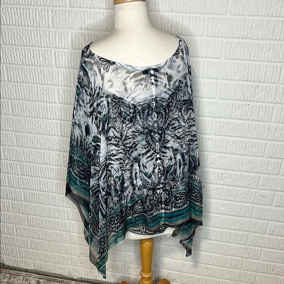 Style & Co Chic Sheer Poncho Top with Zebra Print and Tiger Eyes - Picture 2 of 4
